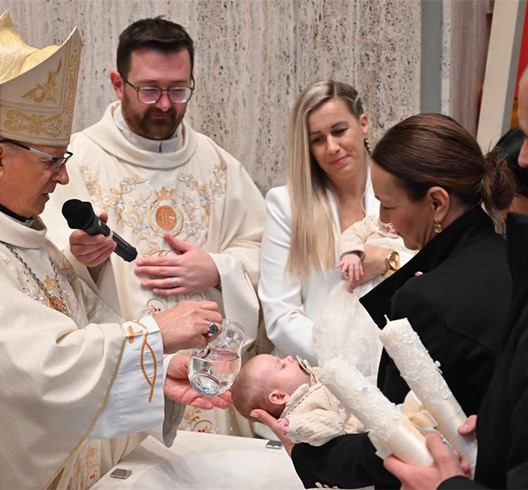 Zagrebačka nadbiskupija u 2025. godini darovala 89700 eura mnogobrojnim obiteljima